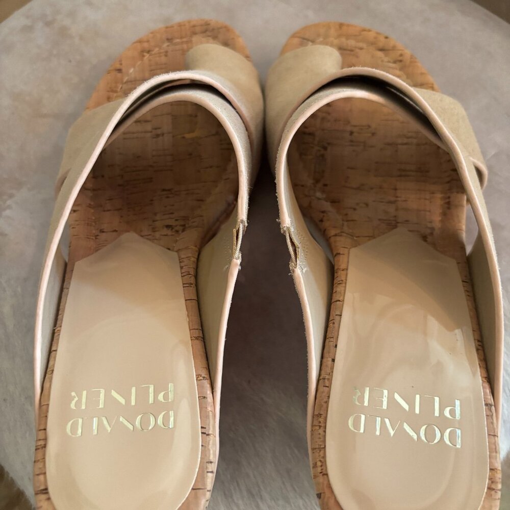 Donald Pliner Sandals - Size 10